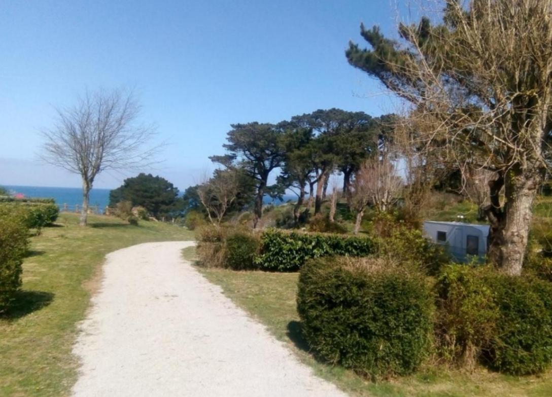 Les Hortensias Grande Tente Familiale Deux Chambres Et Sejour Vue Mer Sur Camping Nature Плестен-ле-Грев Экстерьер фото